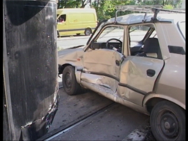 Imagine atasata: accidentmasinatramvai05_b.jpg