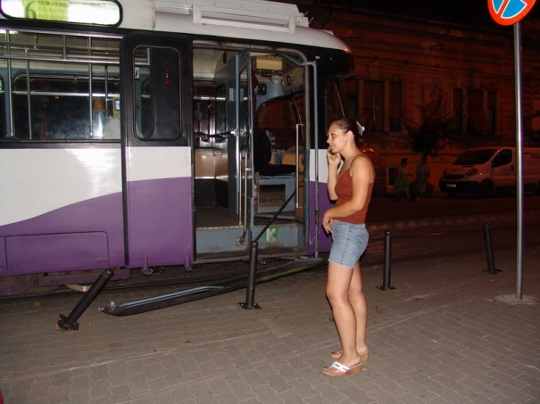 Imagine atasata: accidenttramvaiaudi13_b.jpg